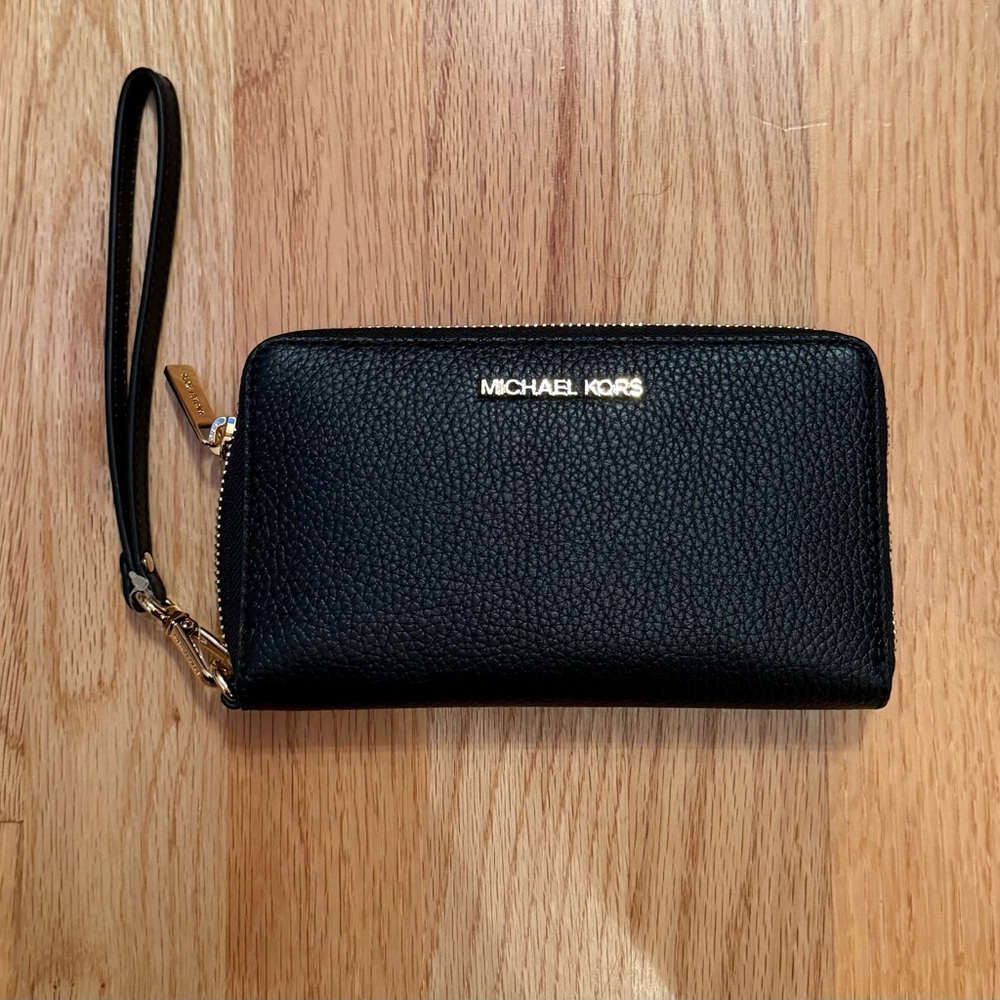NWT Michael Kors Black Leather Wallet with Phone Insert and Wristlet